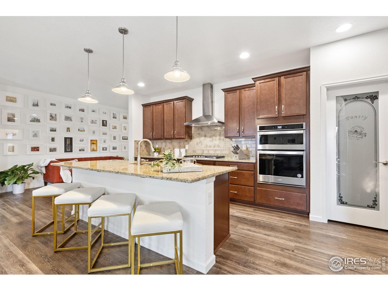 302 Rocking Chair Dr