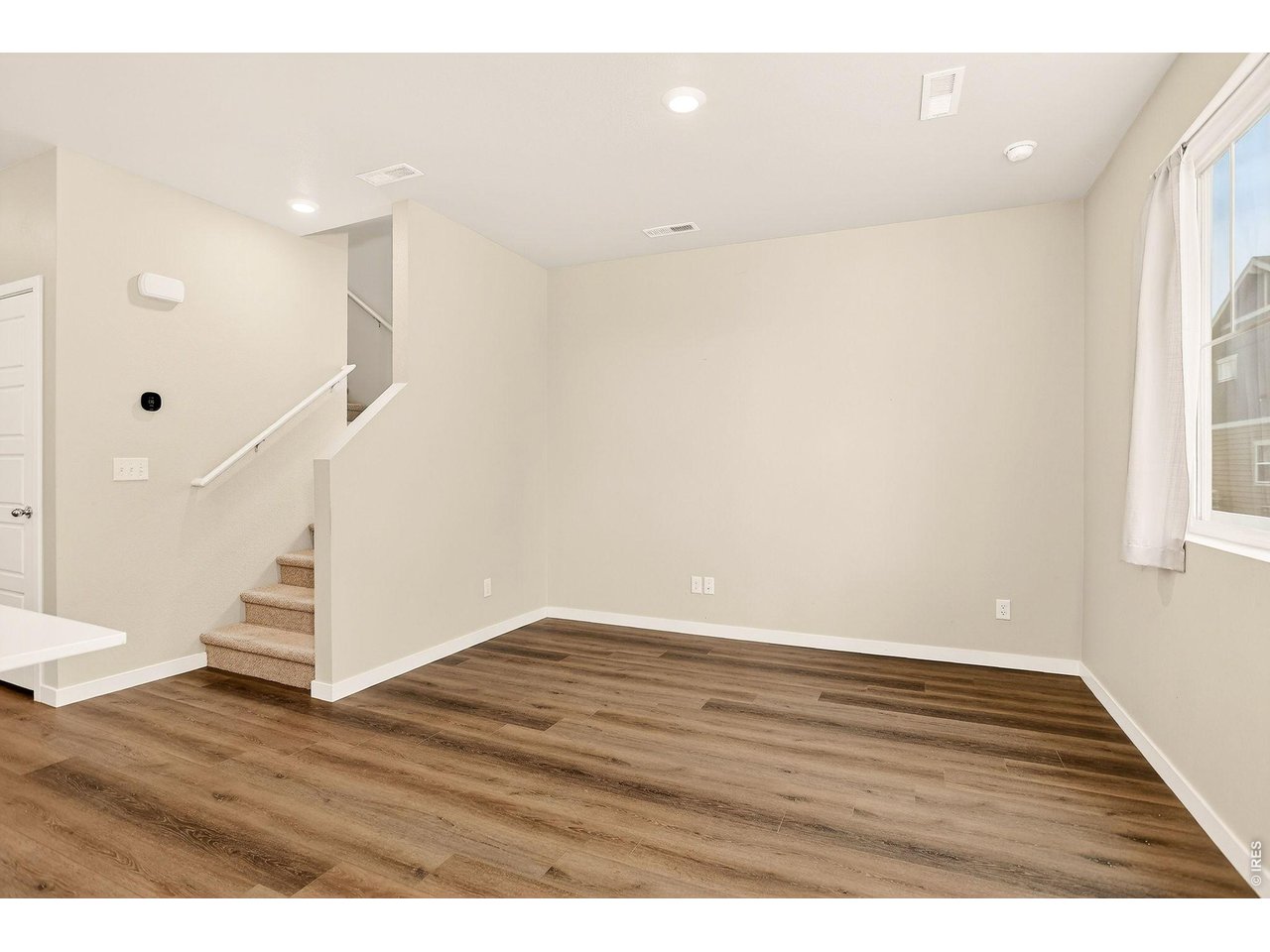 307 Penguin St