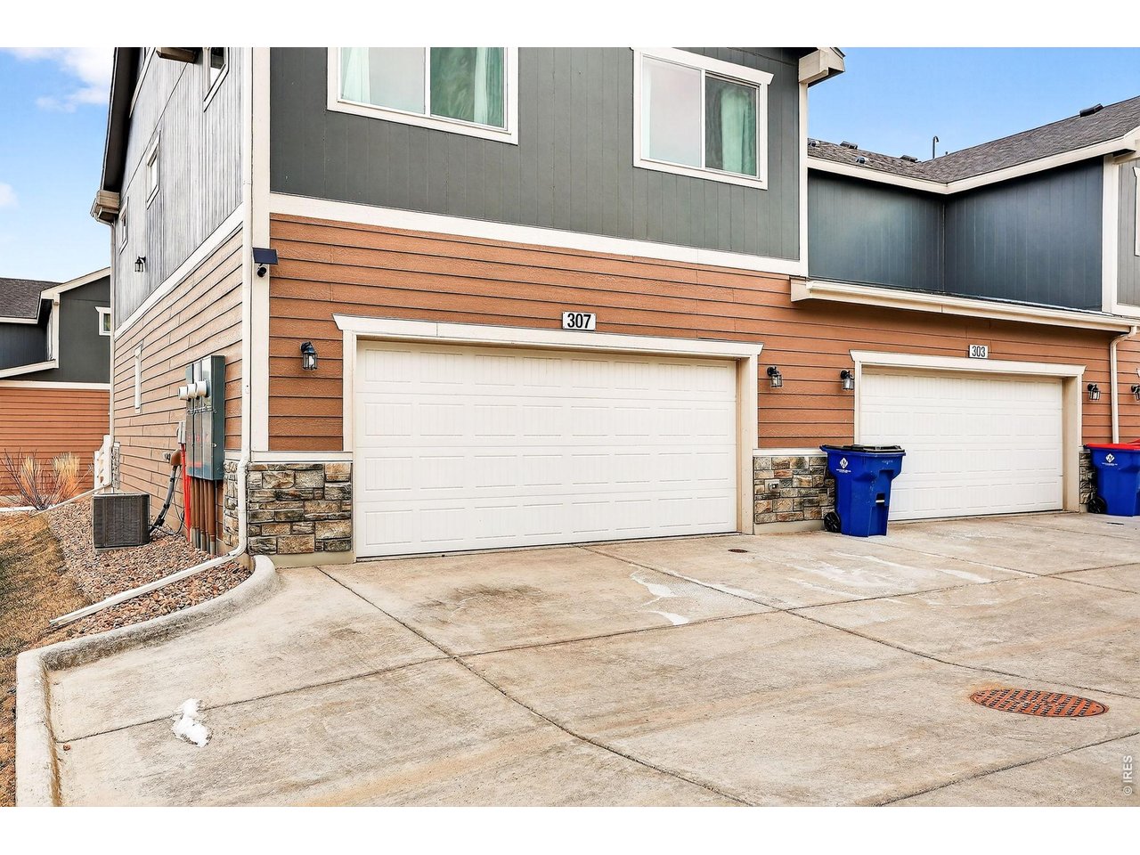 307 Penguin St