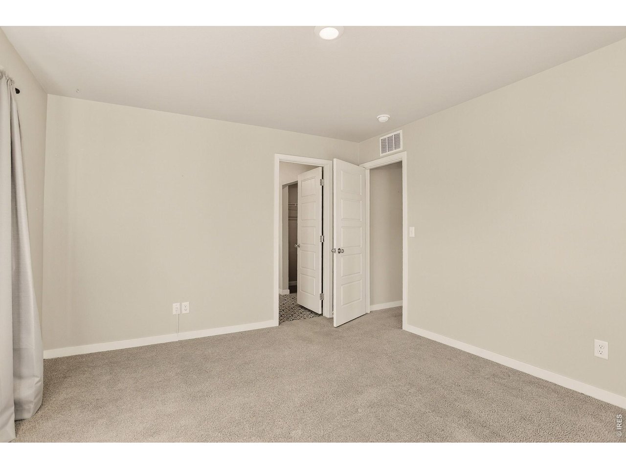 307 Penguin St