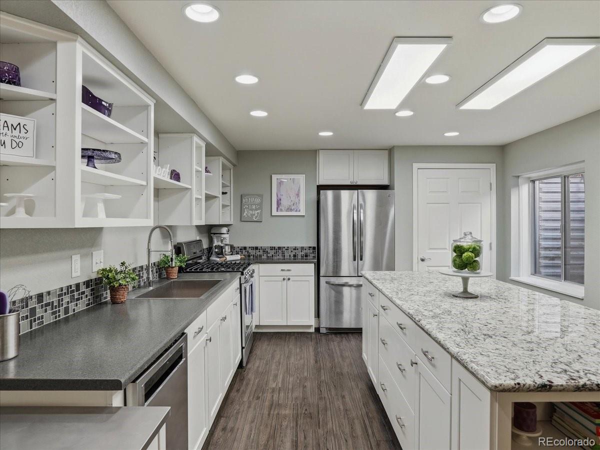 2099 Mountain Iris Drive