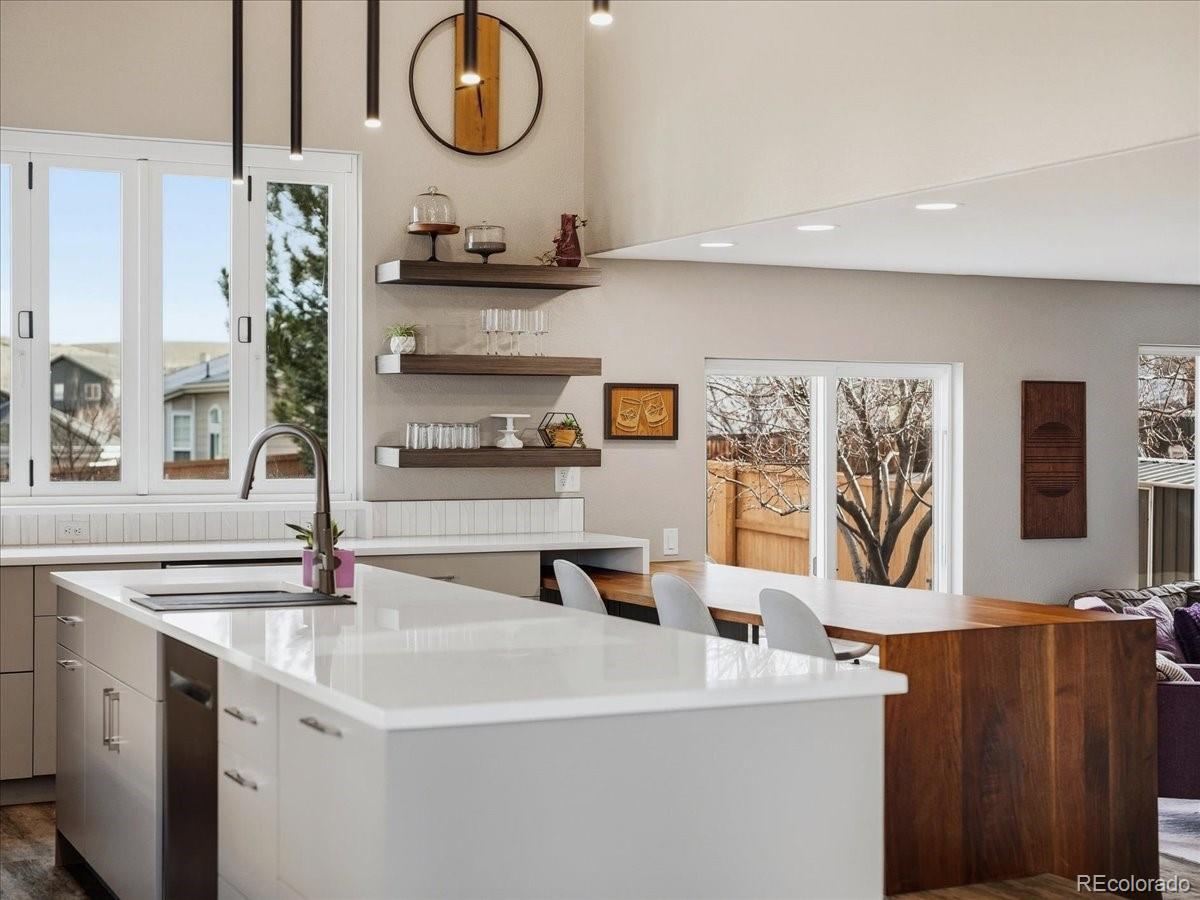 2099 Mountain Iris Drive