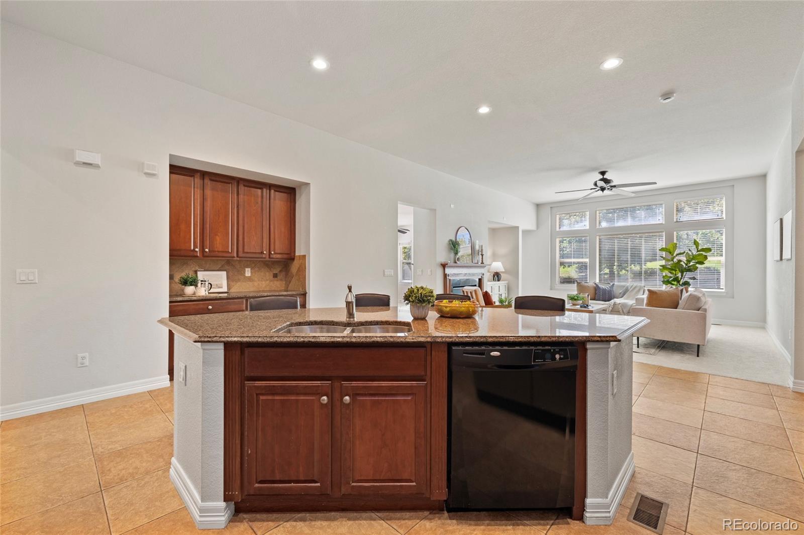 2810 Eagle Circle