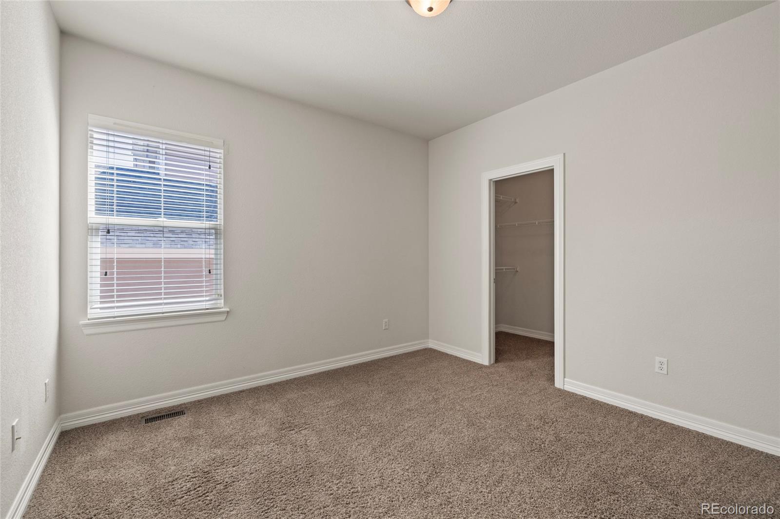 2810 Eagle Circle