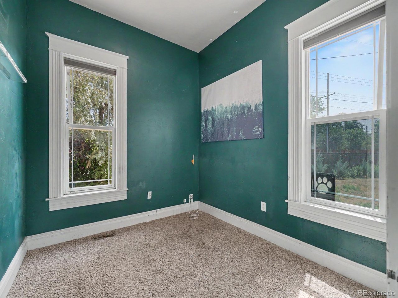 11 17th Ave