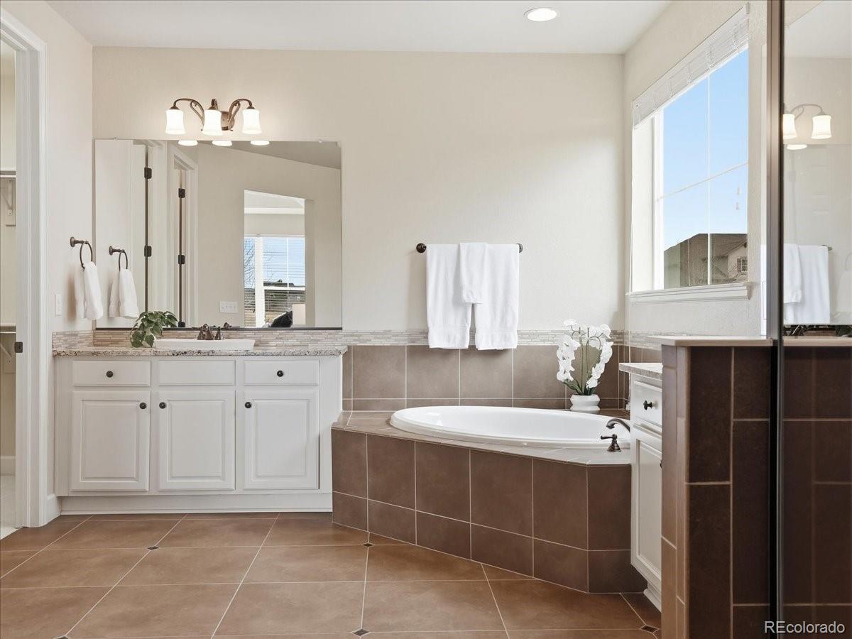 2252 Front Range Court