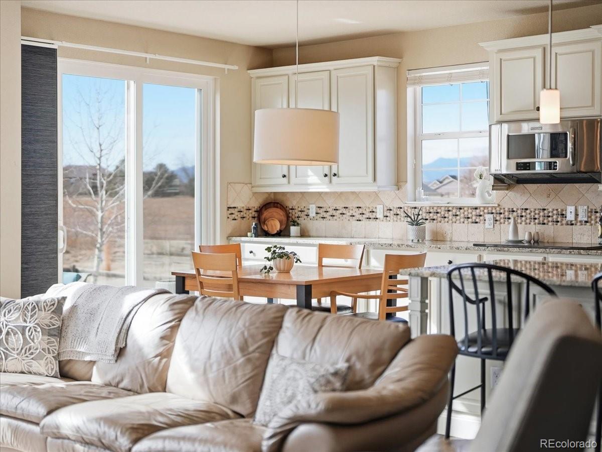 2252 Front Range Court