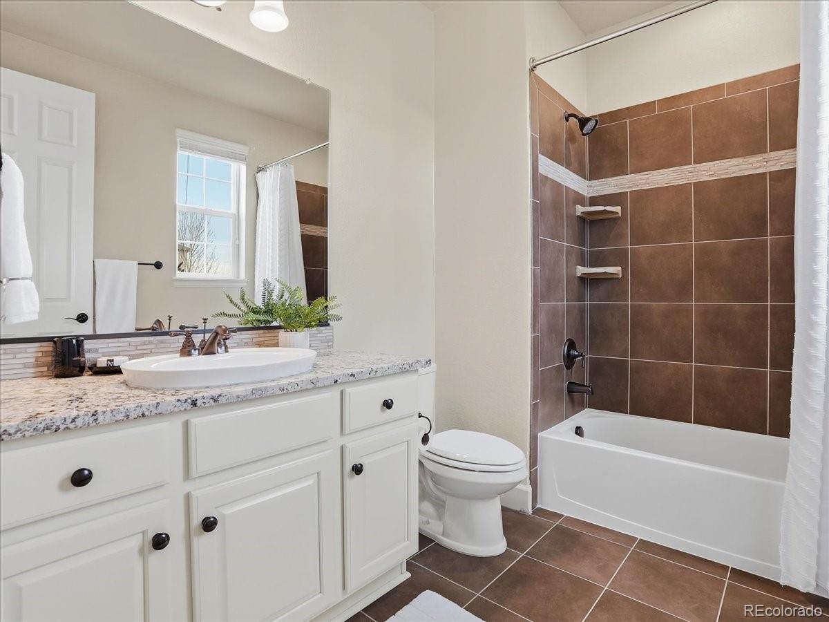 2252 Front Range Court