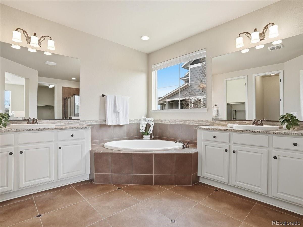 2252 Front Range Court