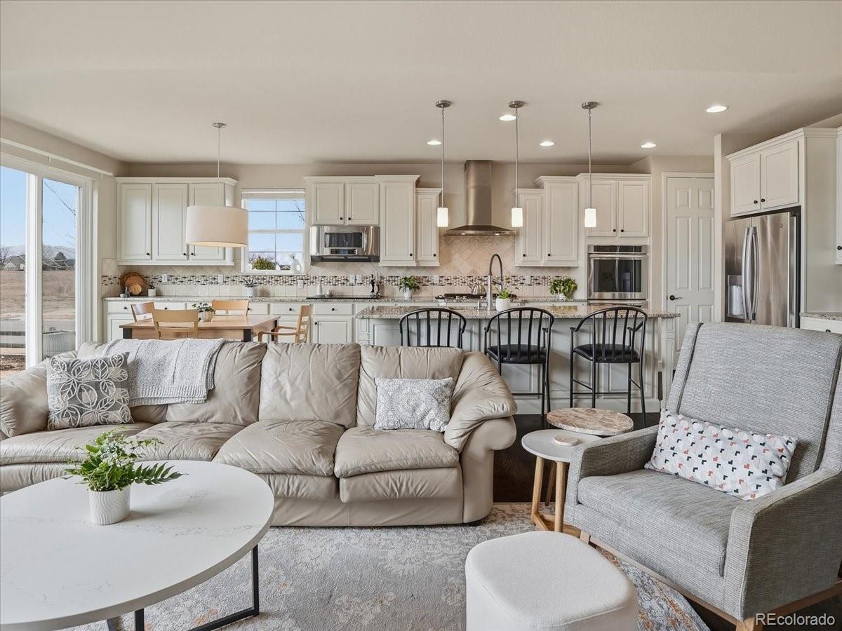 2252 Front Range Court