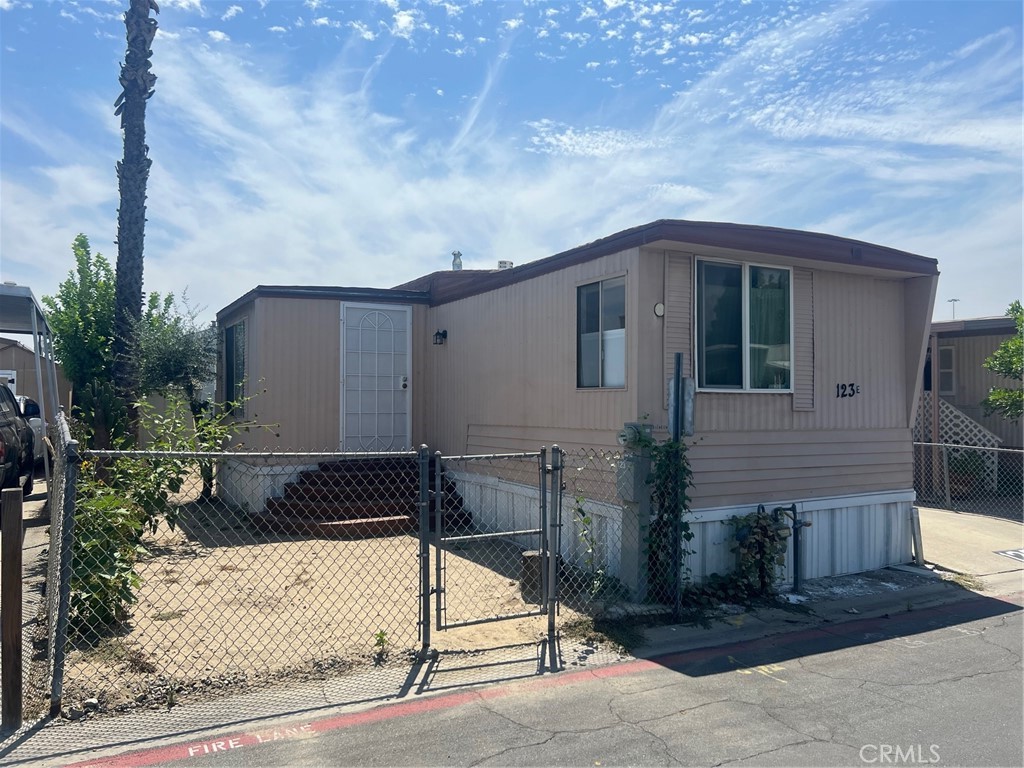 17333 Valley Boulevard 123E