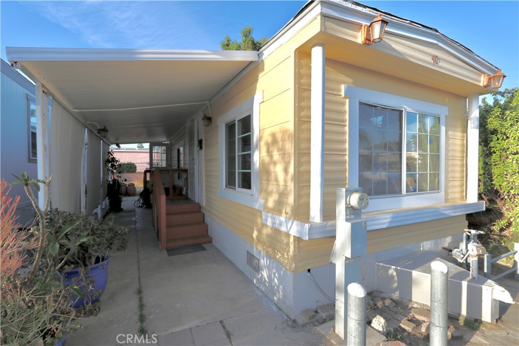 13441 Lakewood Boulevard 40