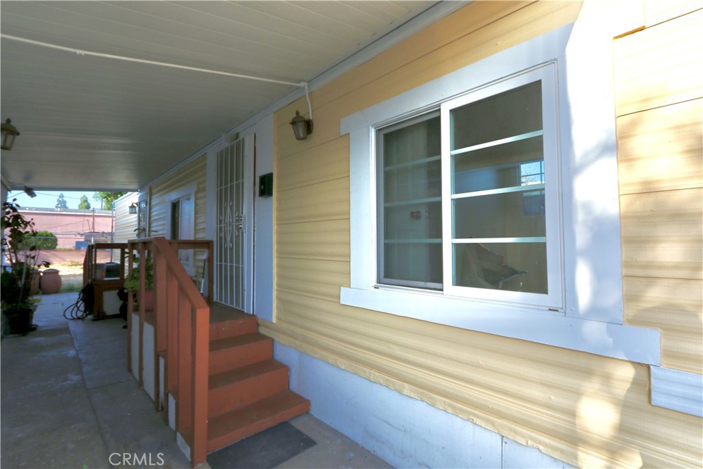 13441 Lakewood Boulevard 40