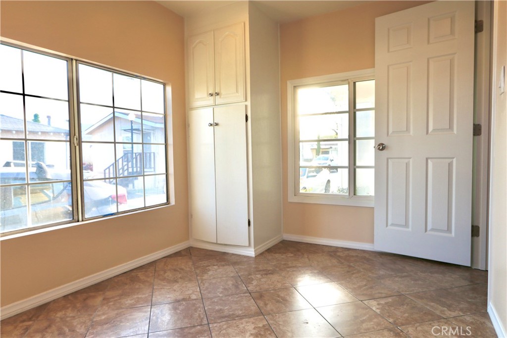 13441 Lakewood Boulevard 40