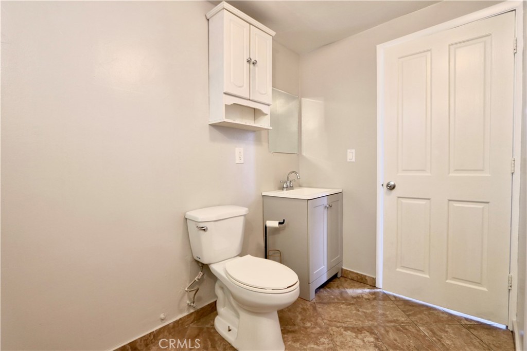 13441 Lakewood Boulevard 40