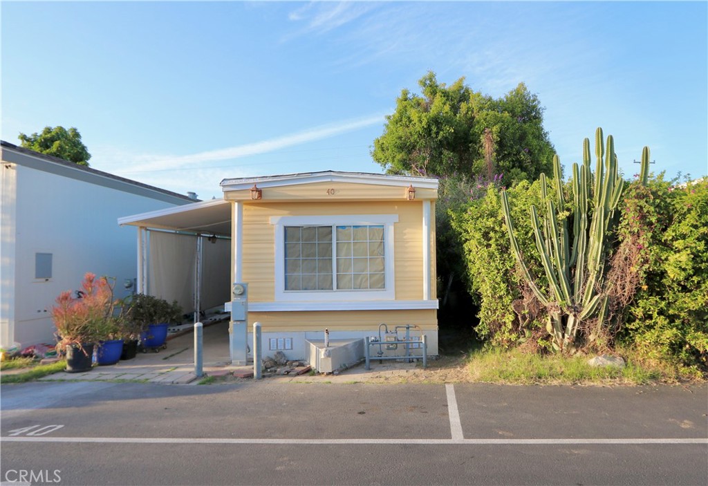13441 Lakewood Boulevard 40