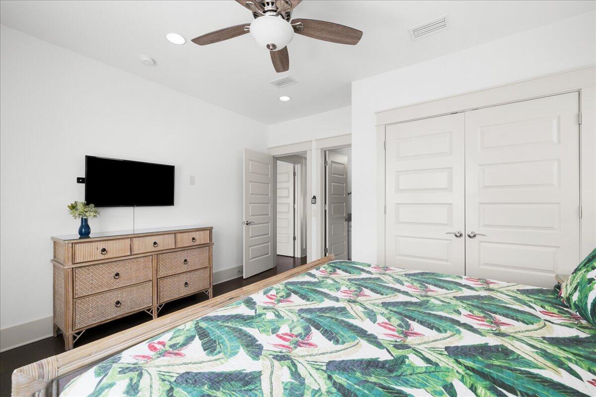 275 Gulfview Circle