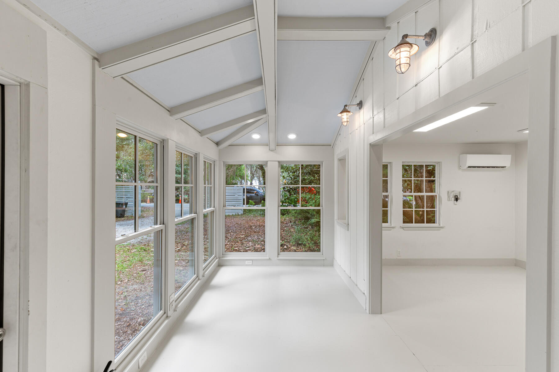 180 E Mitchell Avenue