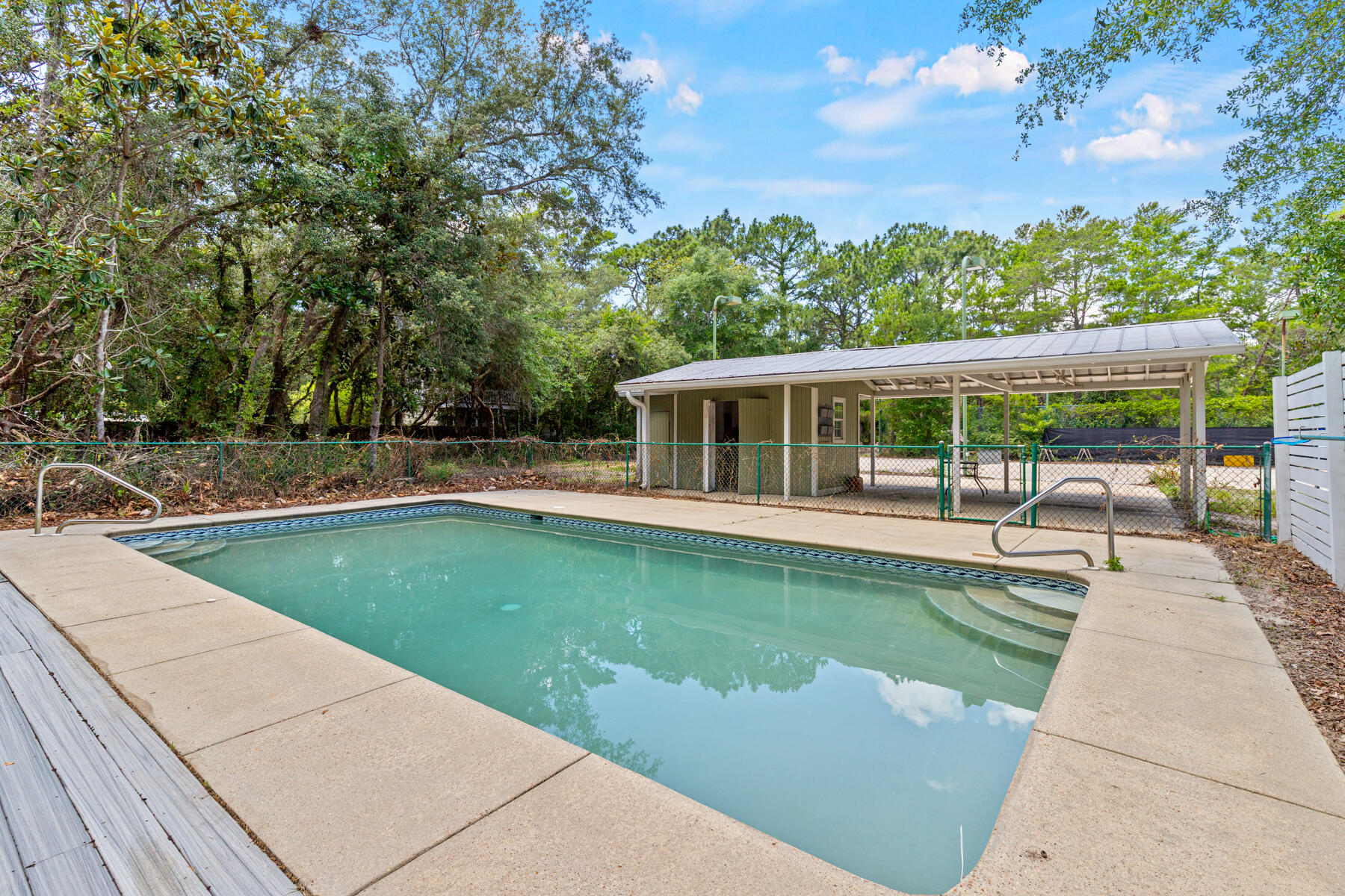 180 E Mitchell Avenue