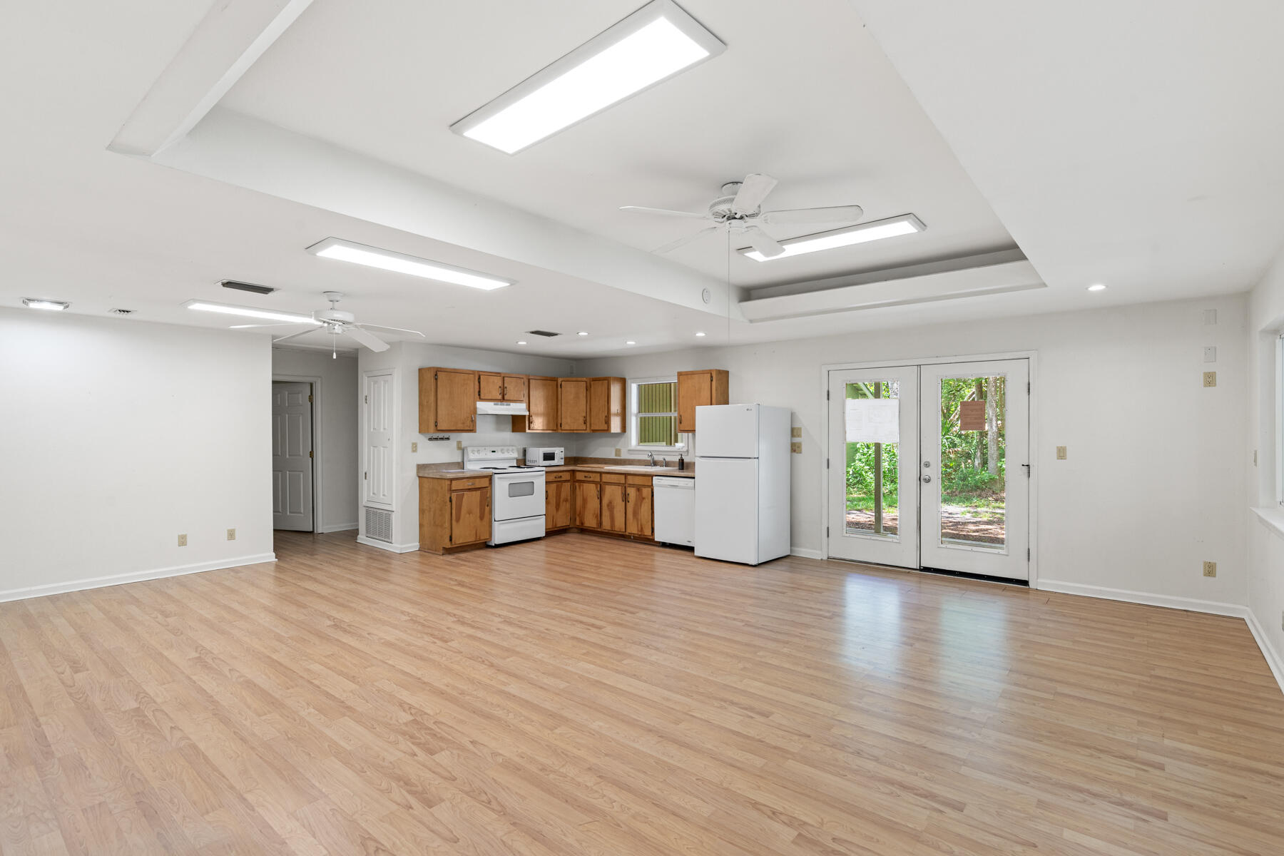 180 E Mitchell Avenue