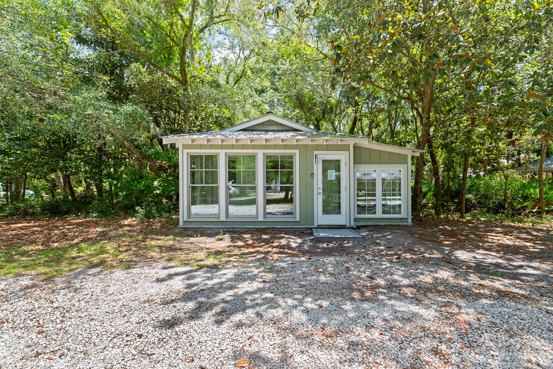 180 E Mitchell Avenue