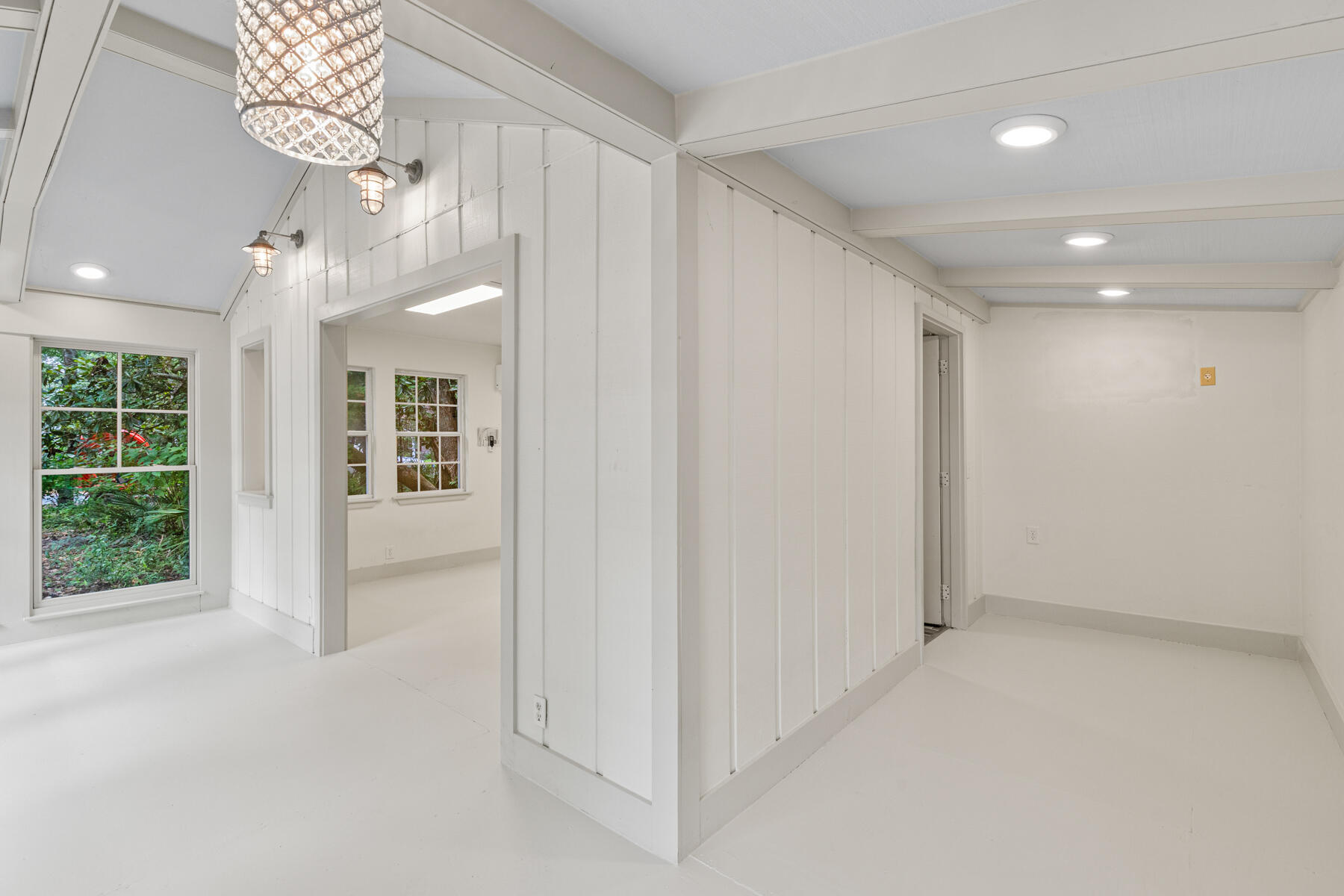 180 E Mitchell Avenue