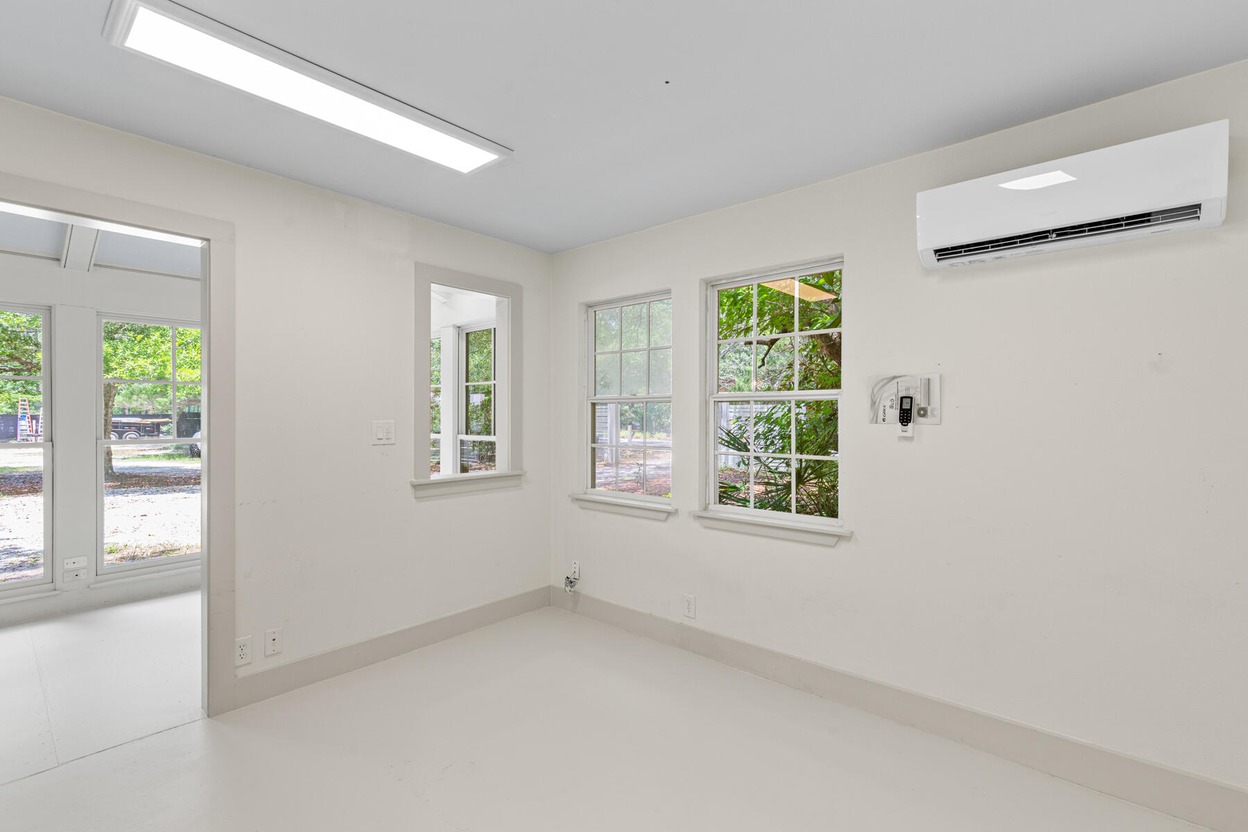 180 E Mitchell Avenue