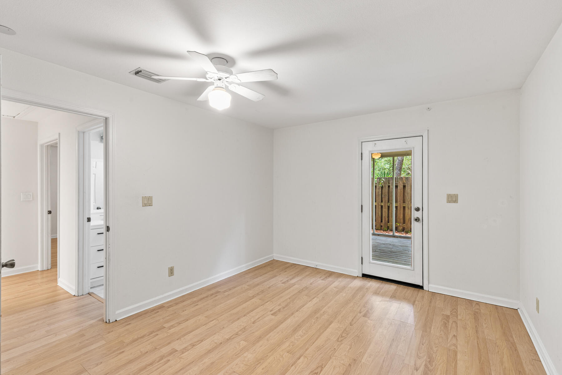 180 E Mitchell Avenue