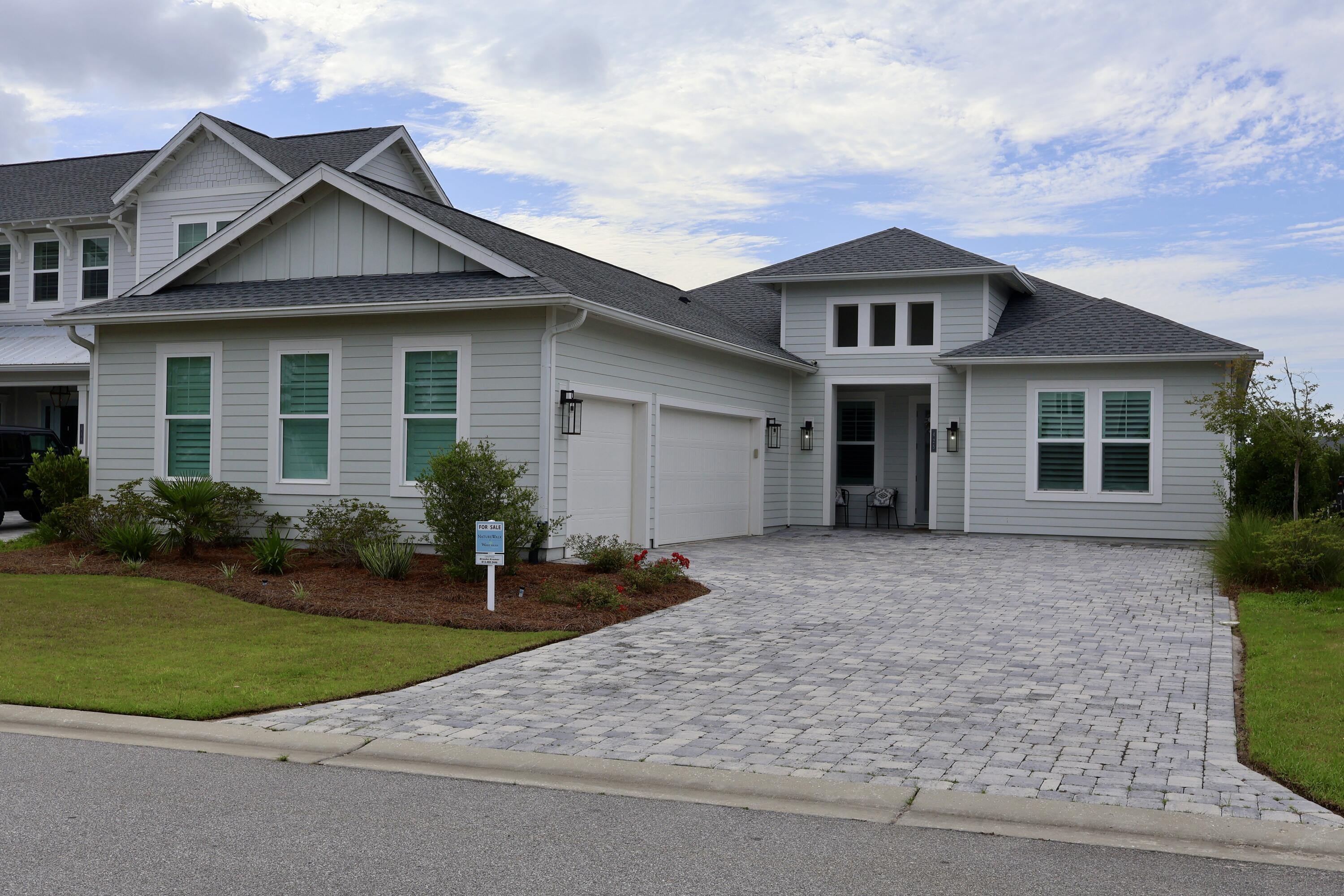 425 Lafayette Road