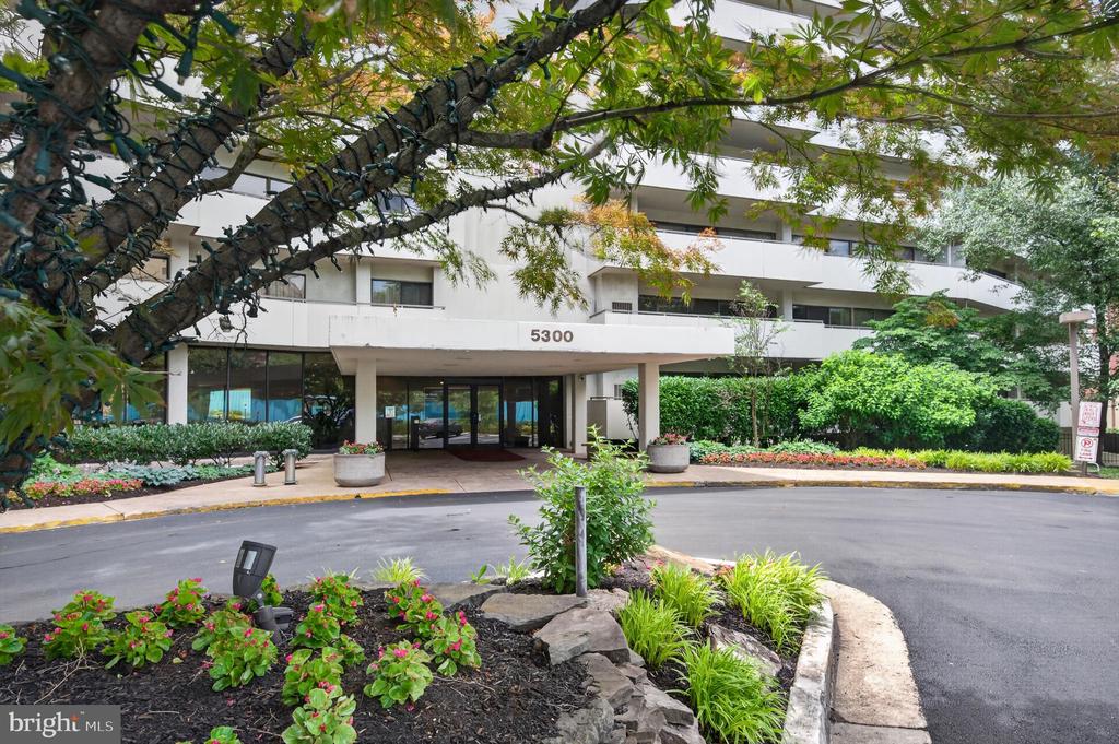 5300 COLUMBIA PIKE Unit: 701