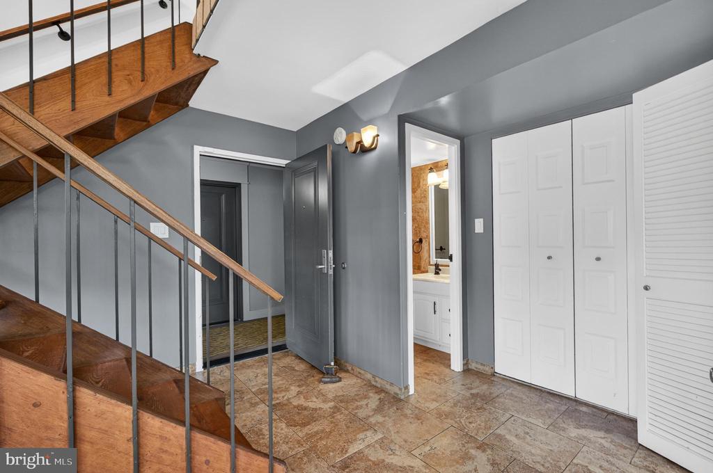 5300 COLUMBIA PIKE Unit: 701