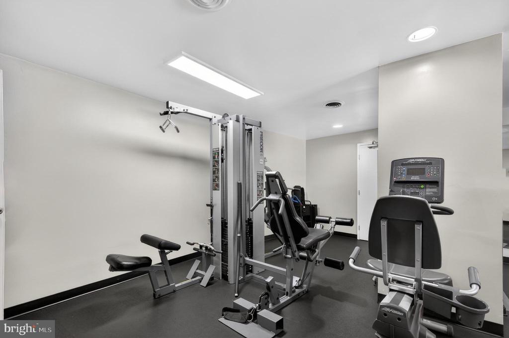 5300 COLUMBIA PIKE Unit: 701