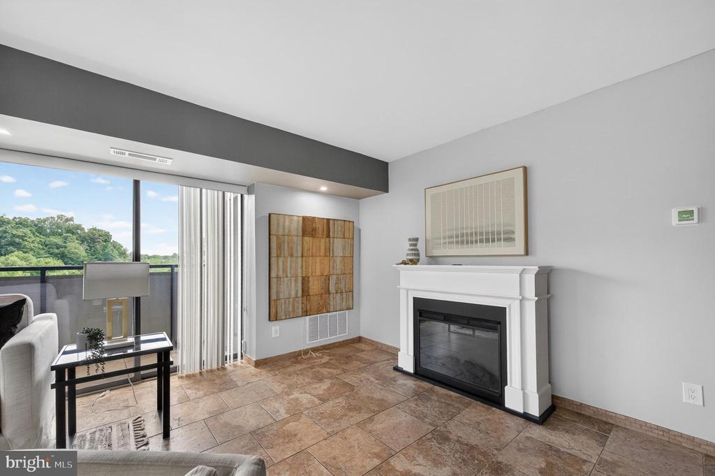 5300 COLUMBIA PIKE Unit: 701