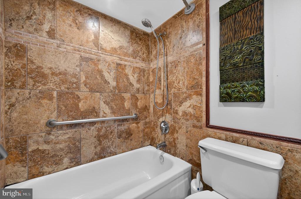 5300 COLUMBIA PIKE Unit: 701