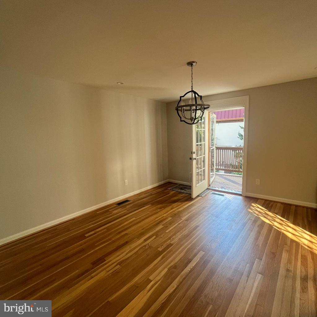 315 N MAPLE AVENUE