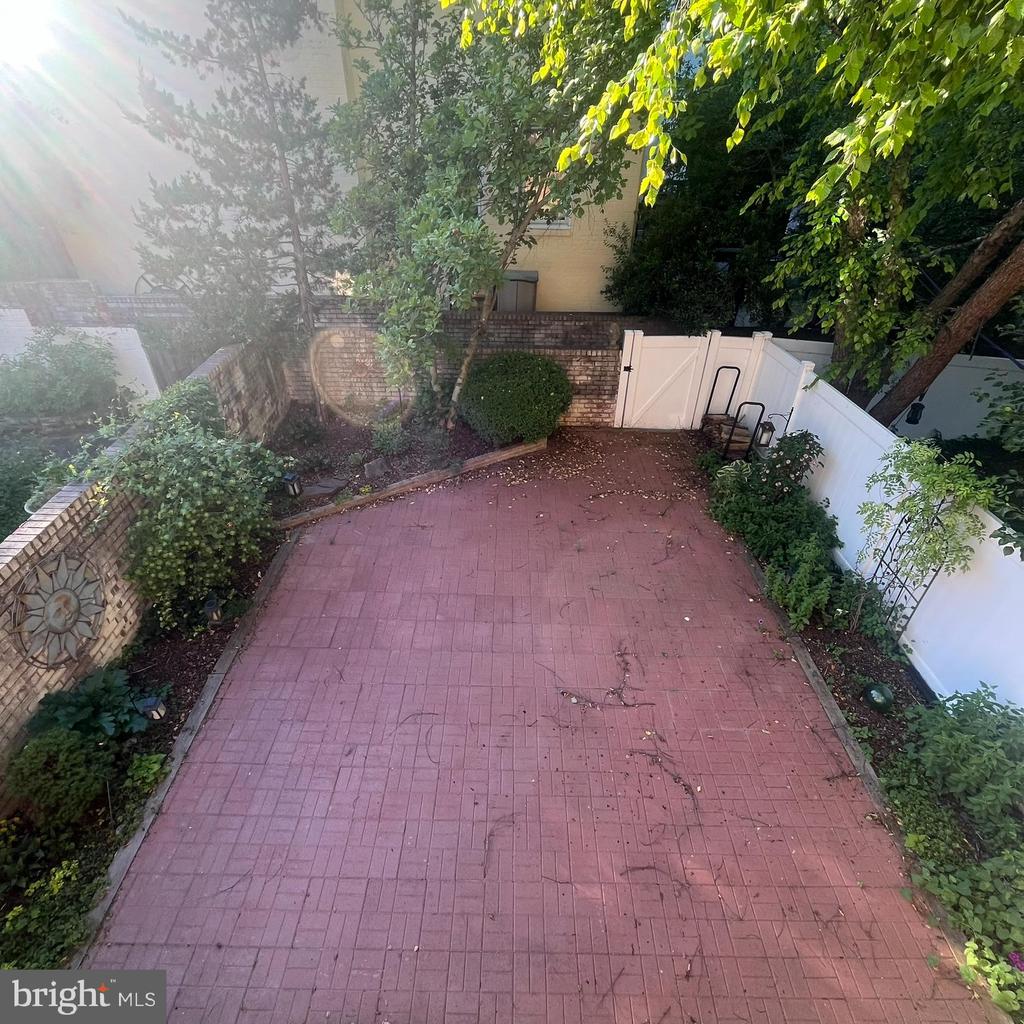 315 N MAPLE AVENUE