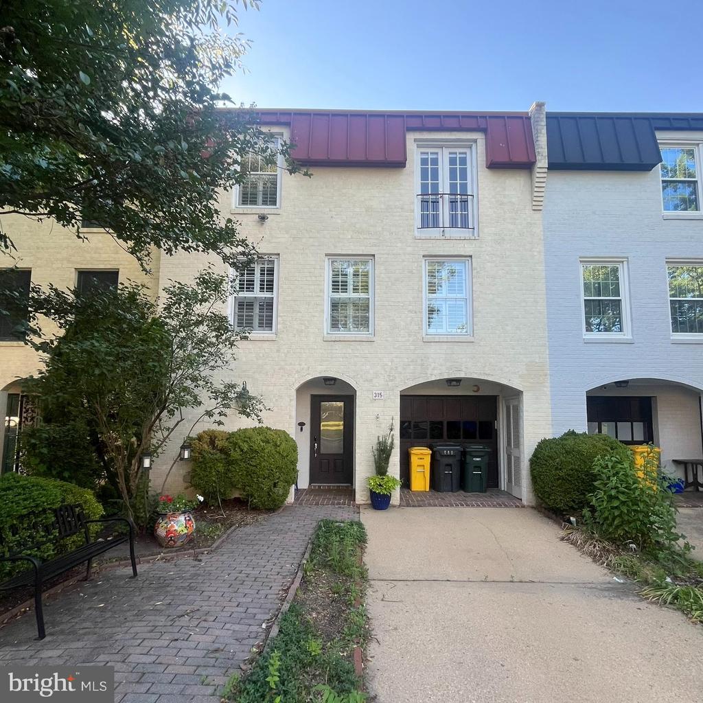 315 N MAPLE AVENUE
