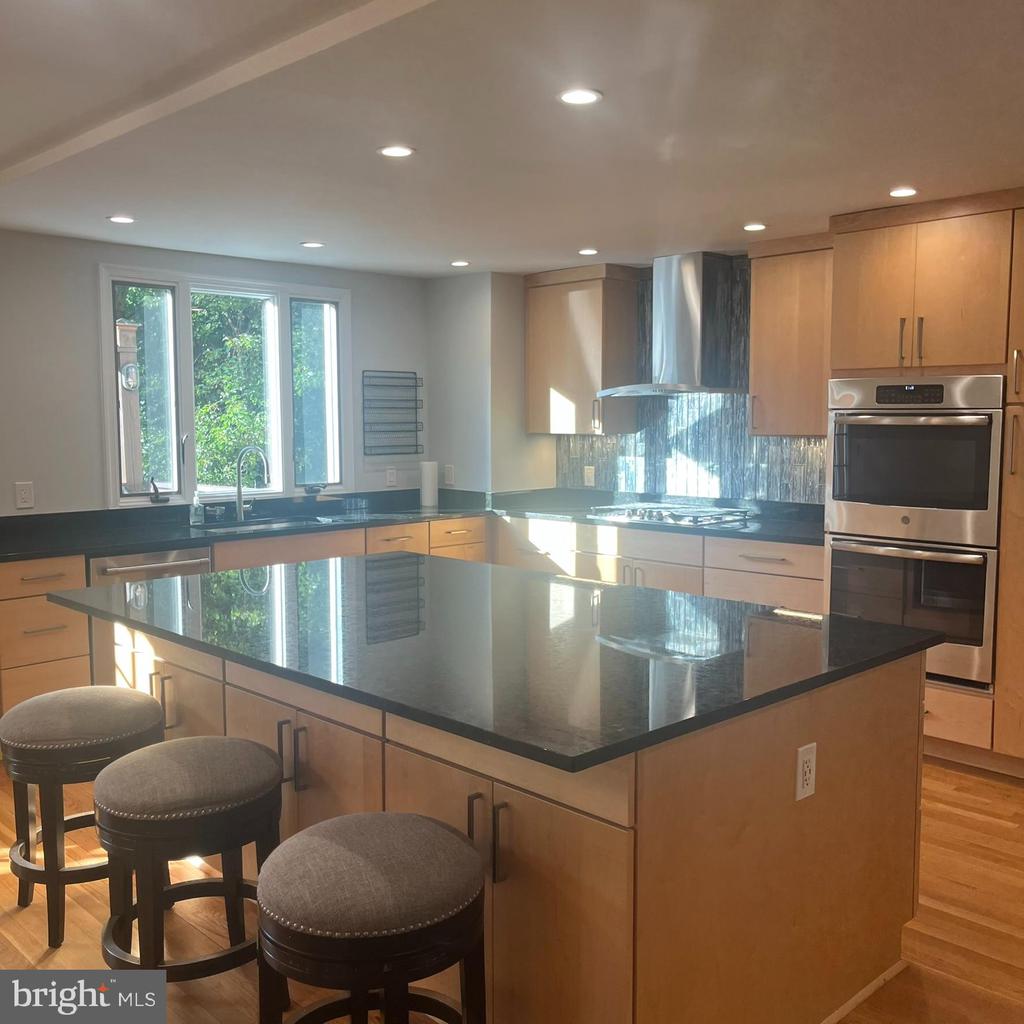 315 N MAPLE AVENUE
