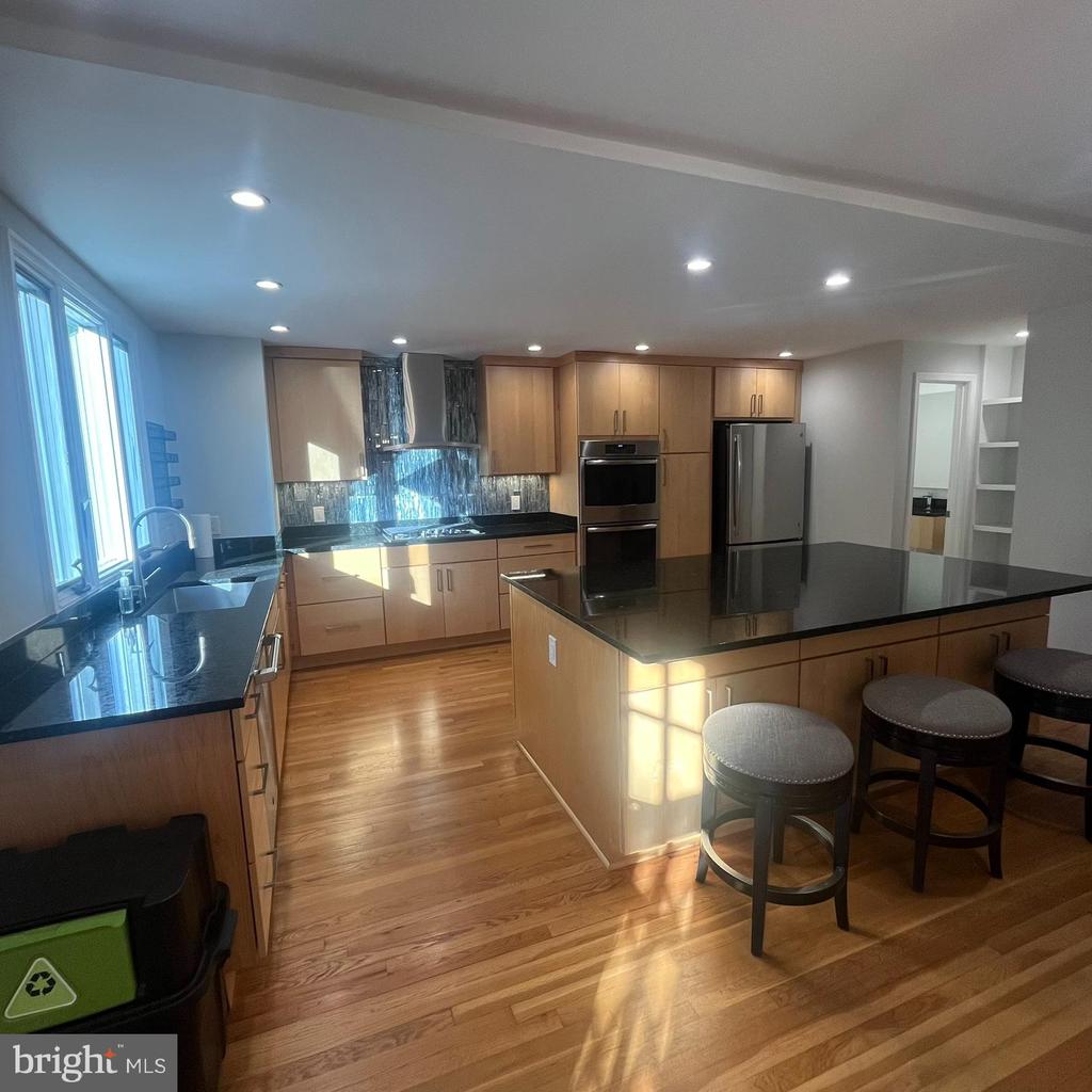 315 N MAPLE AVENUE