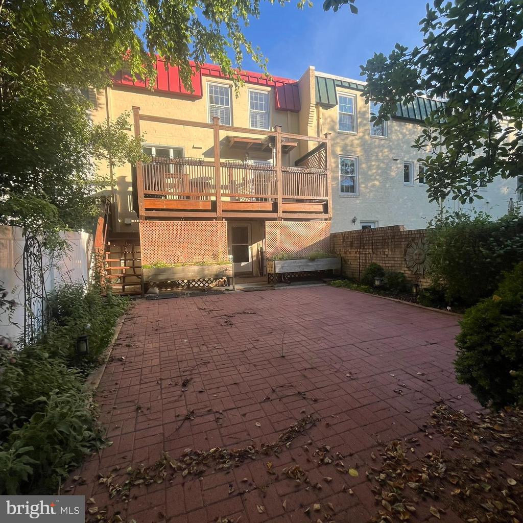 315 N MAPLE AVENUE