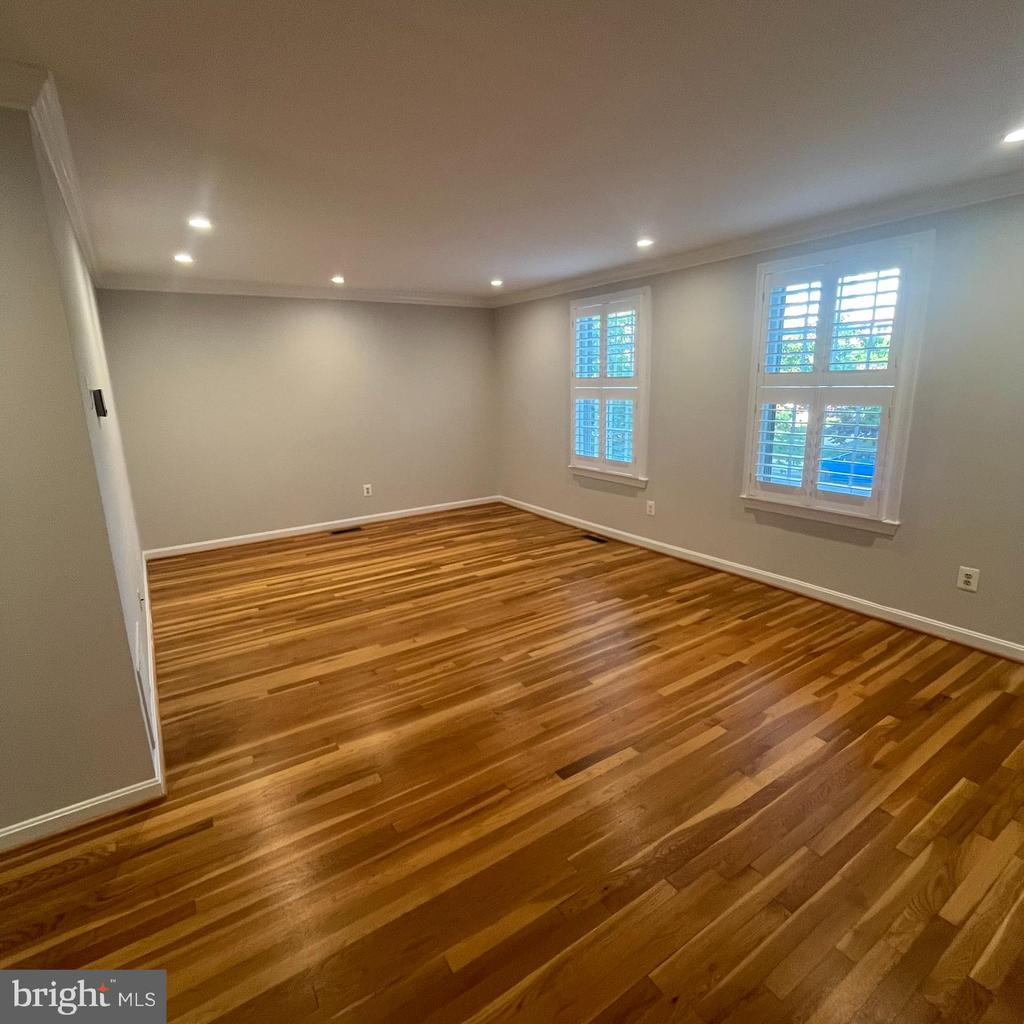 315 N MAPLE AVENUE