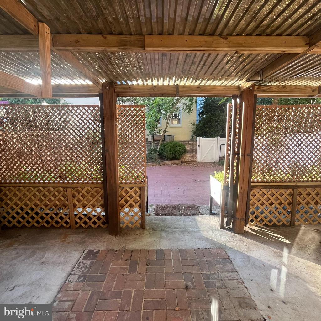 315 N MAPLE AVENUE