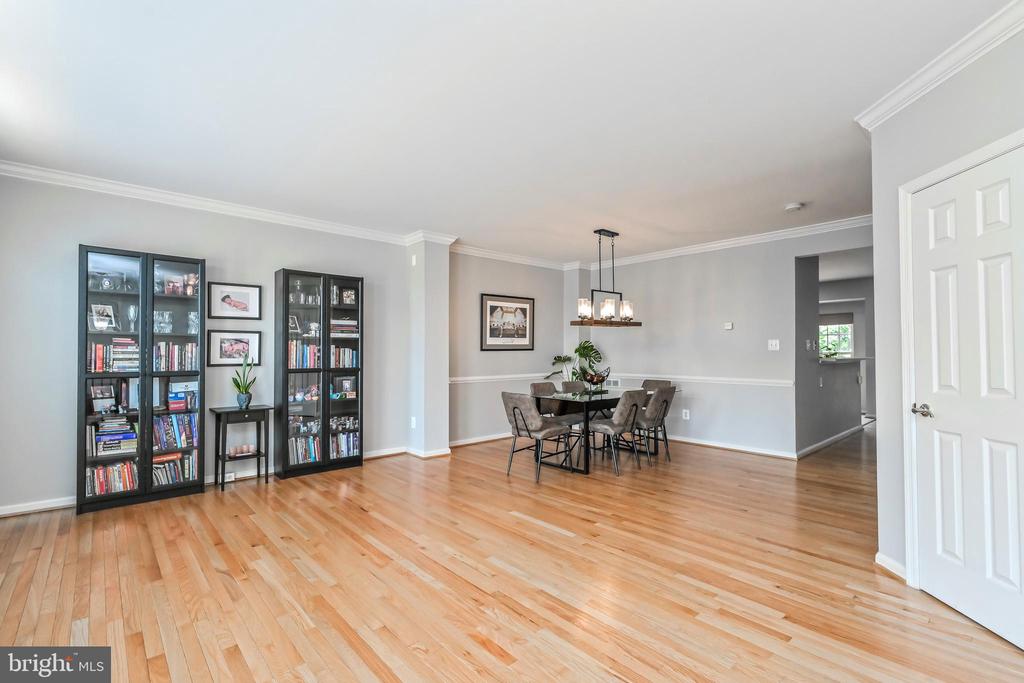 3392 Wilton Crest Ct