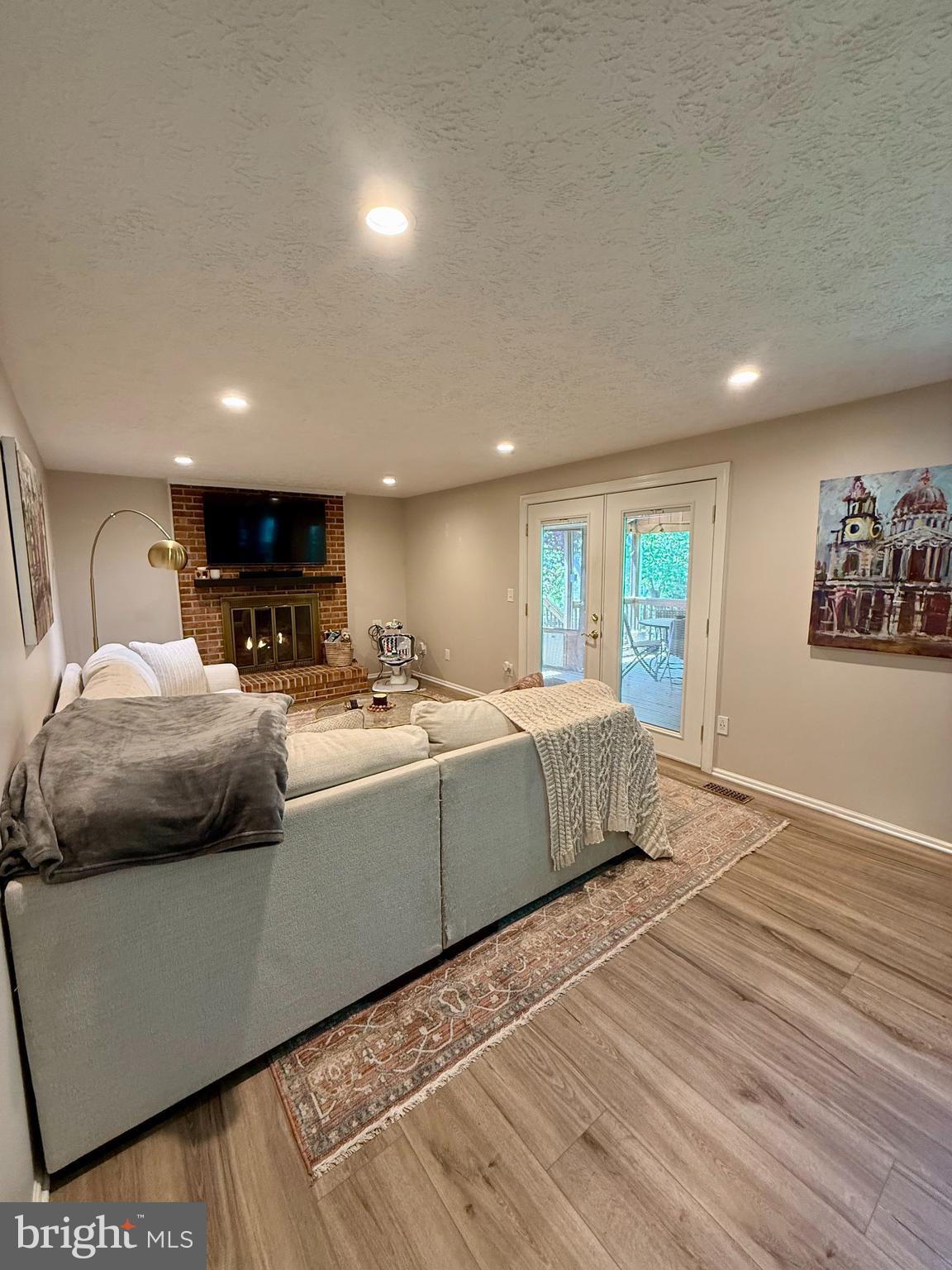 2222 STIRRUP IRON LN