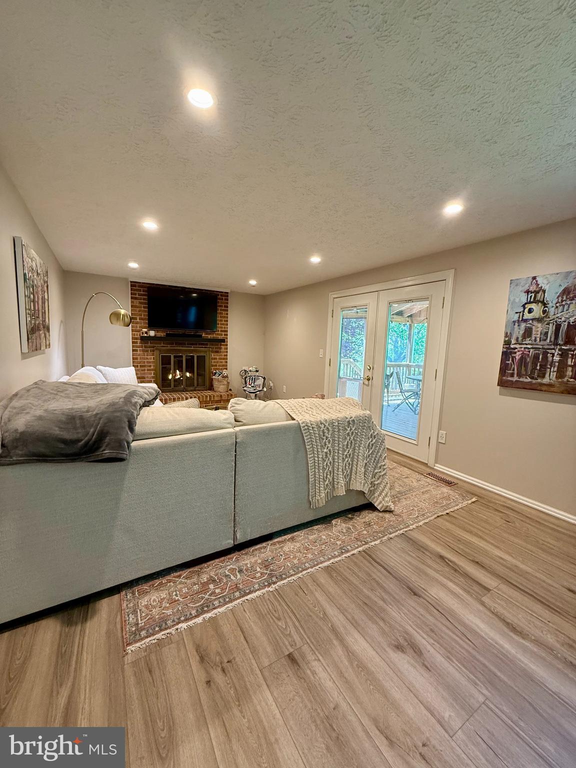 2222 STIRRUP IRON LN