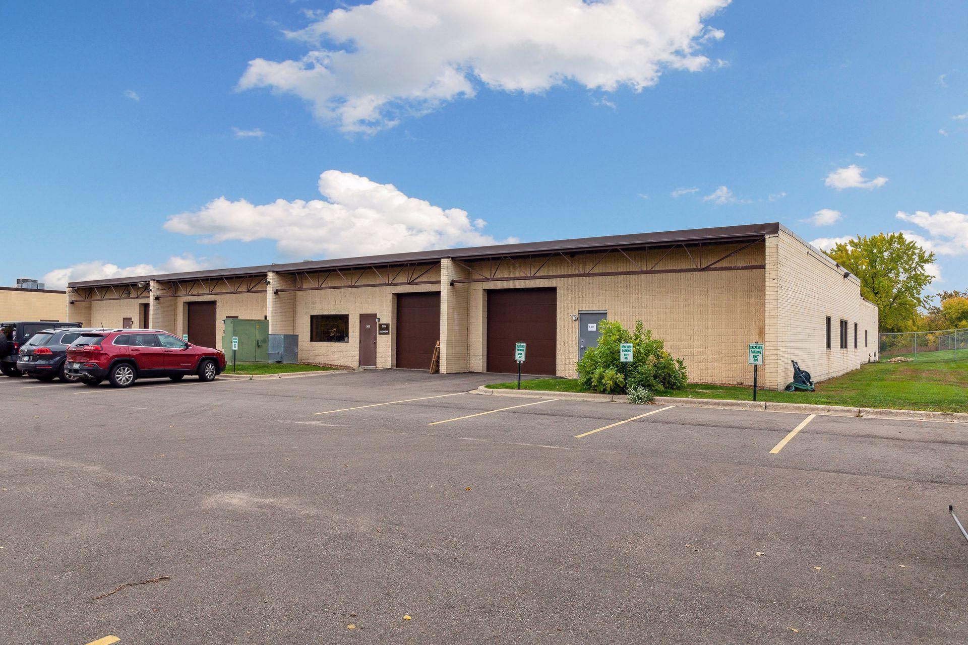 2525 Nevada Avenue N Unit: 307