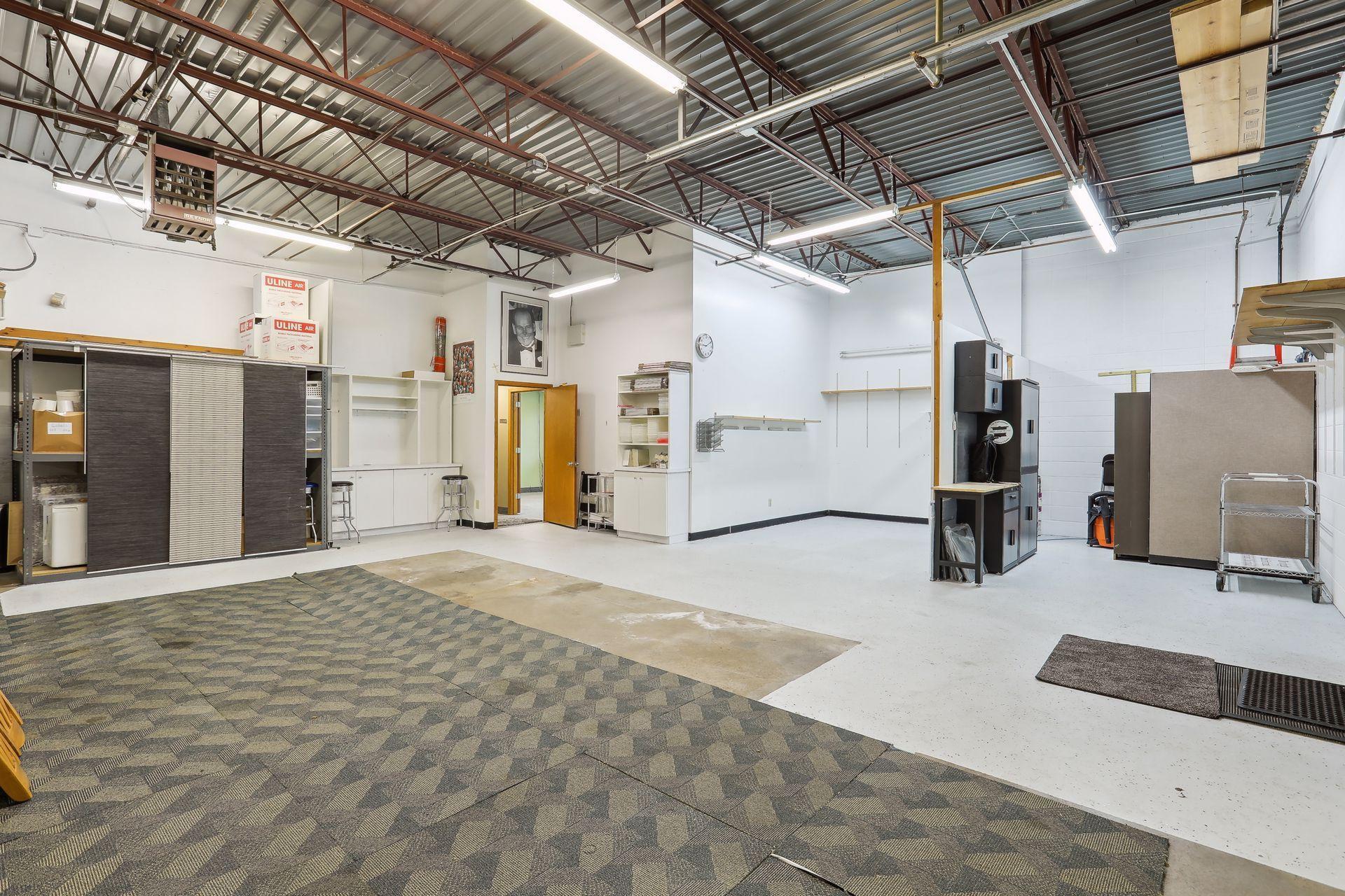 2525 Nevada Avenue N Unit: 307