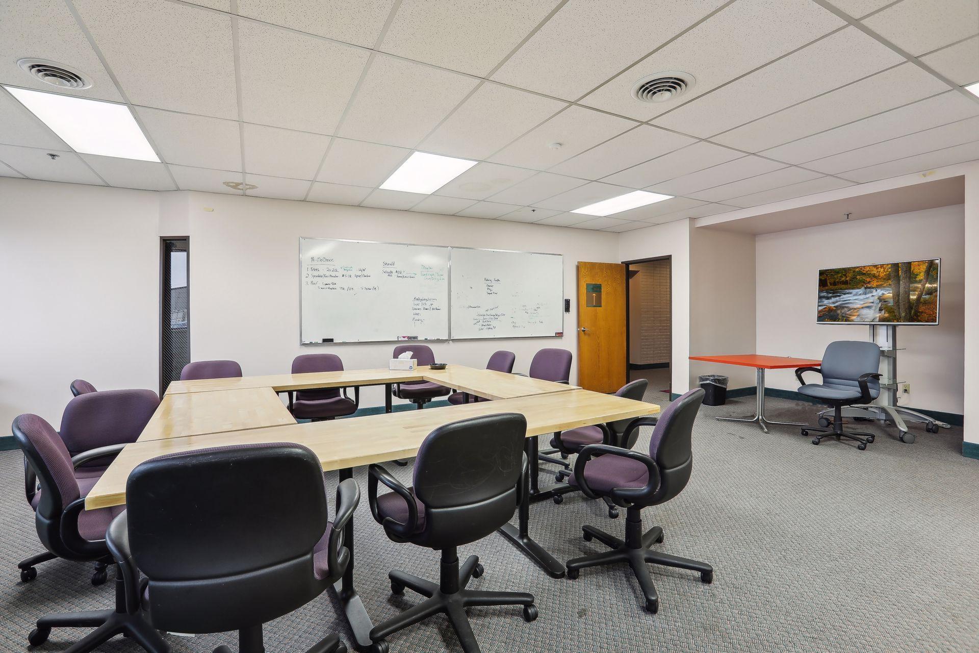 2525 Nevada Avenue N Unit: 307