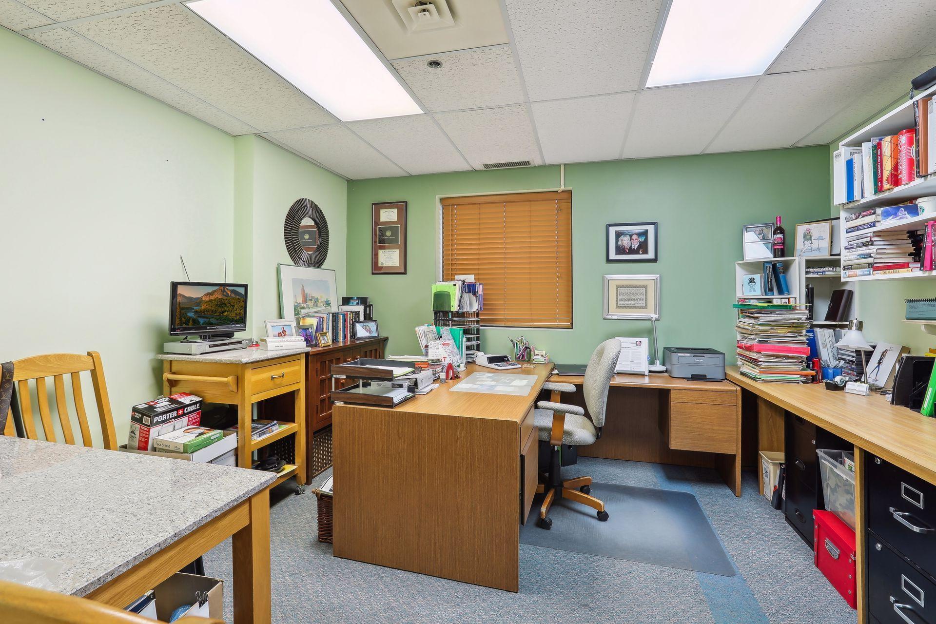 2525 Nevada Avenue N Unit: 307