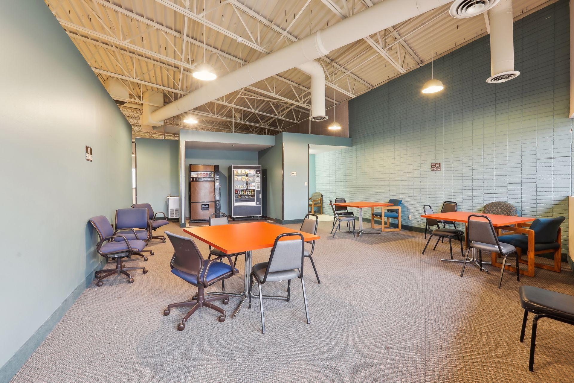 2525 Nevada Avenue N Unit: 307